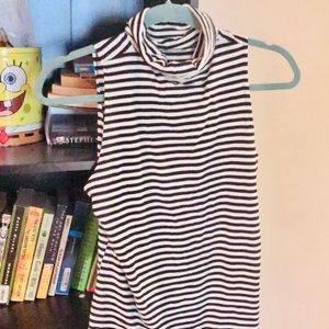 Sleeveless Paris-Inspired Mock Turtleneck